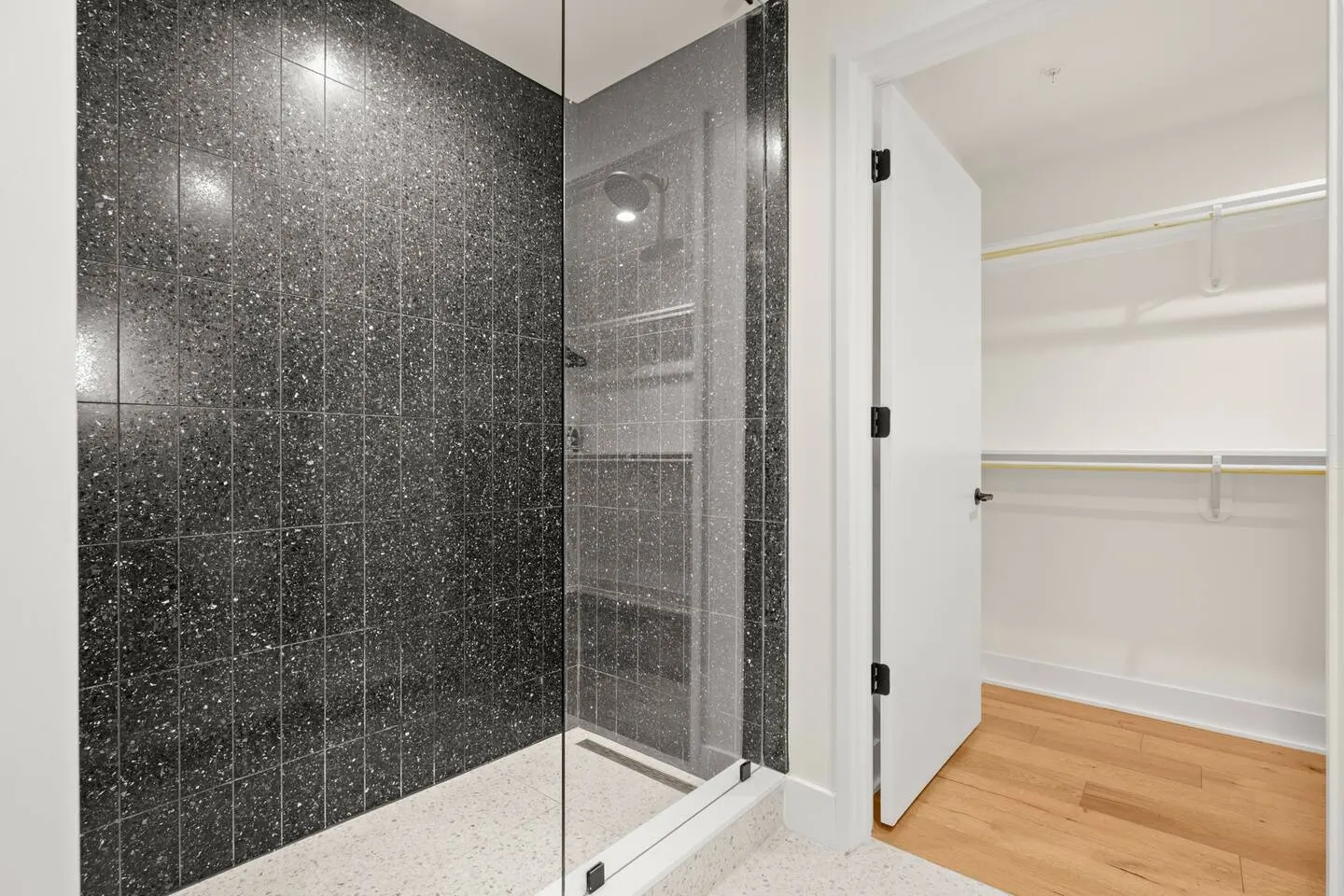 Stylish 2BR Rooftop Pool, Gym + Lady Bird Lake 10