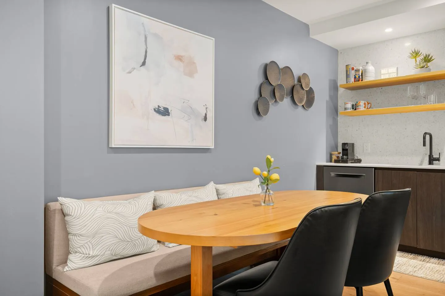 Stylish 2BR Rooftop Pool, Gym + Lady Bird Lake 18