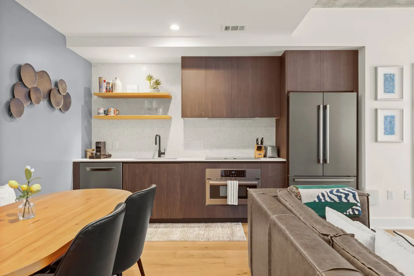 Stylish 2BR Rooftop Pool, Gym + Lady Bird Lake 20