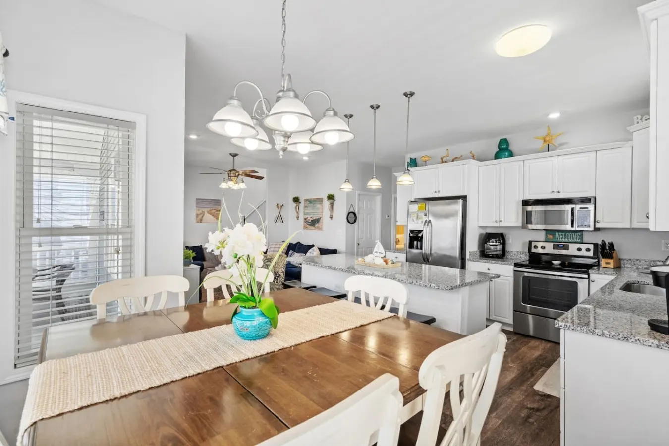 Ocean Lakes Luxe 1Min Walk to Beach & Fire Table 10