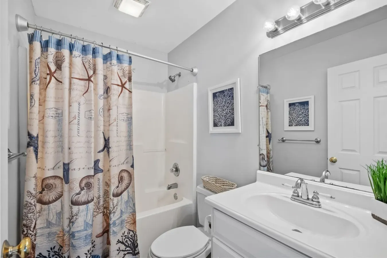 Ocean Lakes Luxe 1Min Walk to Beach & Fire Table 16