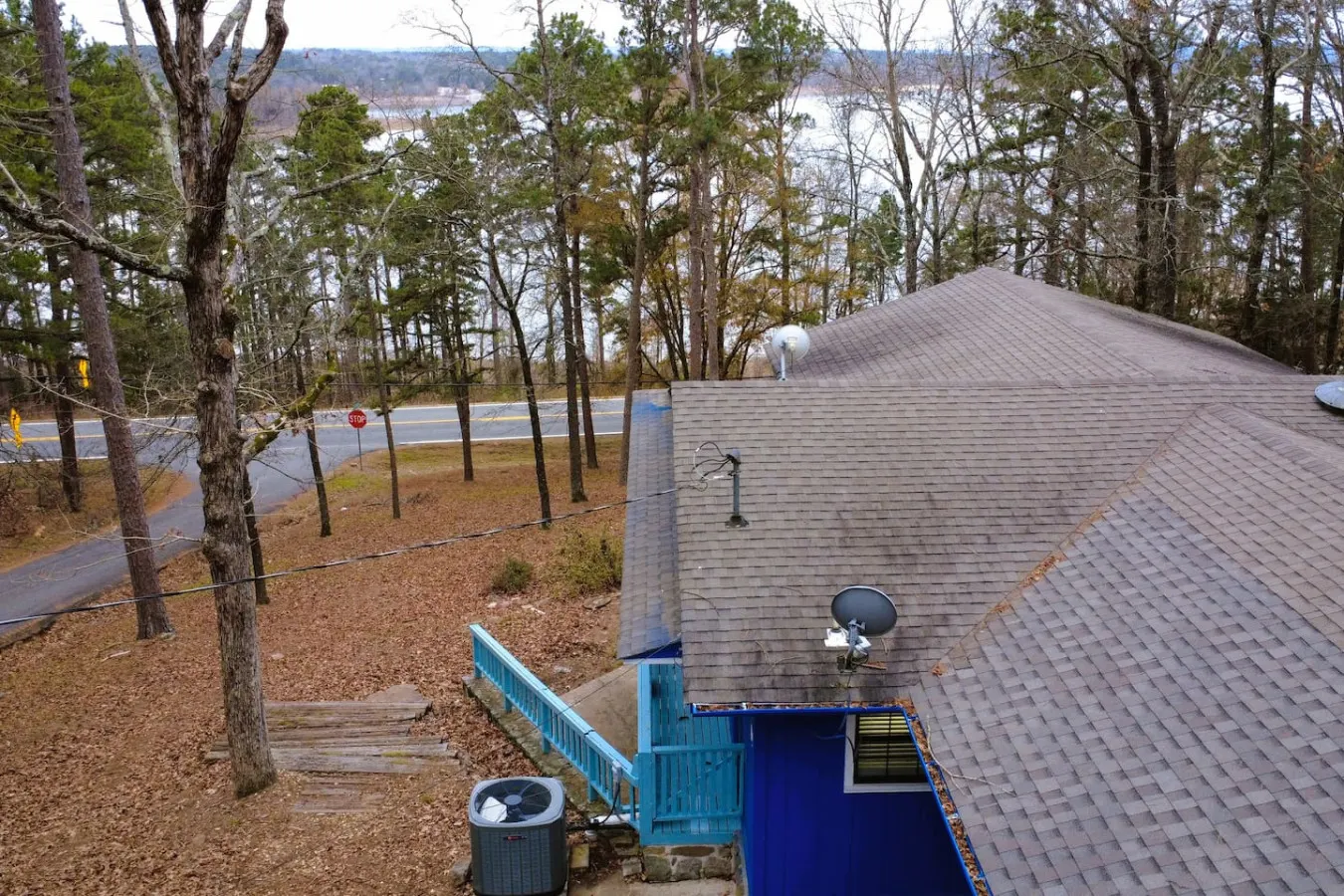 The Blue House at Greers Ferry Lake — photo 4