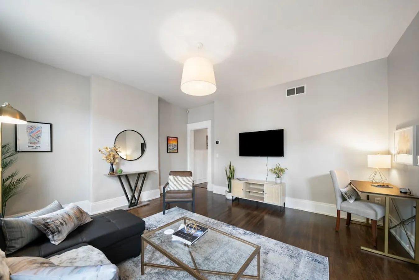 Walkable 2BR Findlay Market Downtown UC 1 9