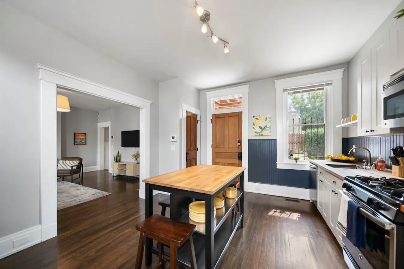 Walkable 2BR Findlay Market Downtown UC 1 14