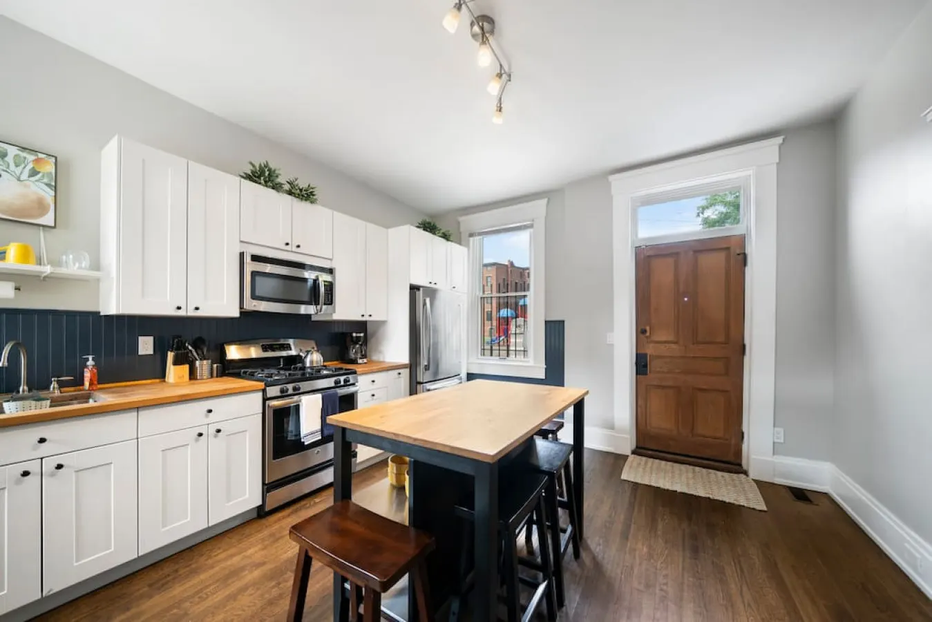 Walkable 2BR Findlay Market Downtown UC 1 16