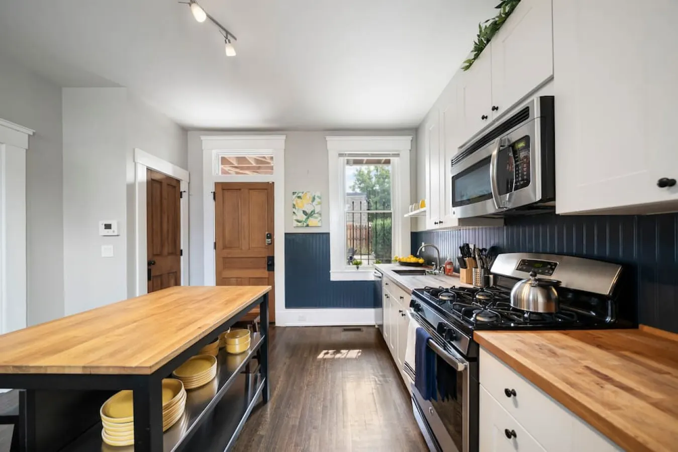Walkable 2BR Findlay Market Downtown UC 1 17