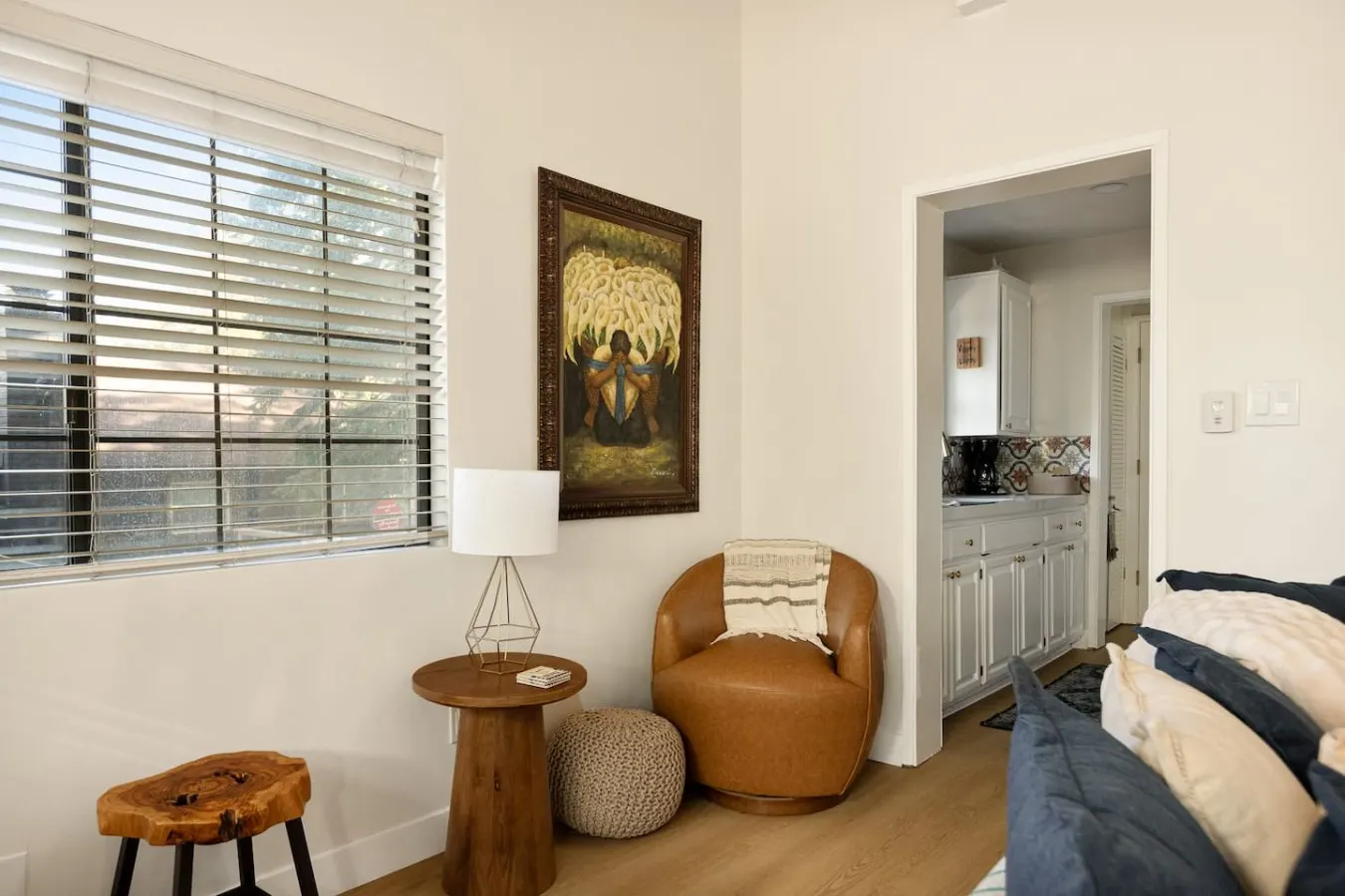 2BR Acorn Cottage Fireplace, BBQ & Hot Tub 9