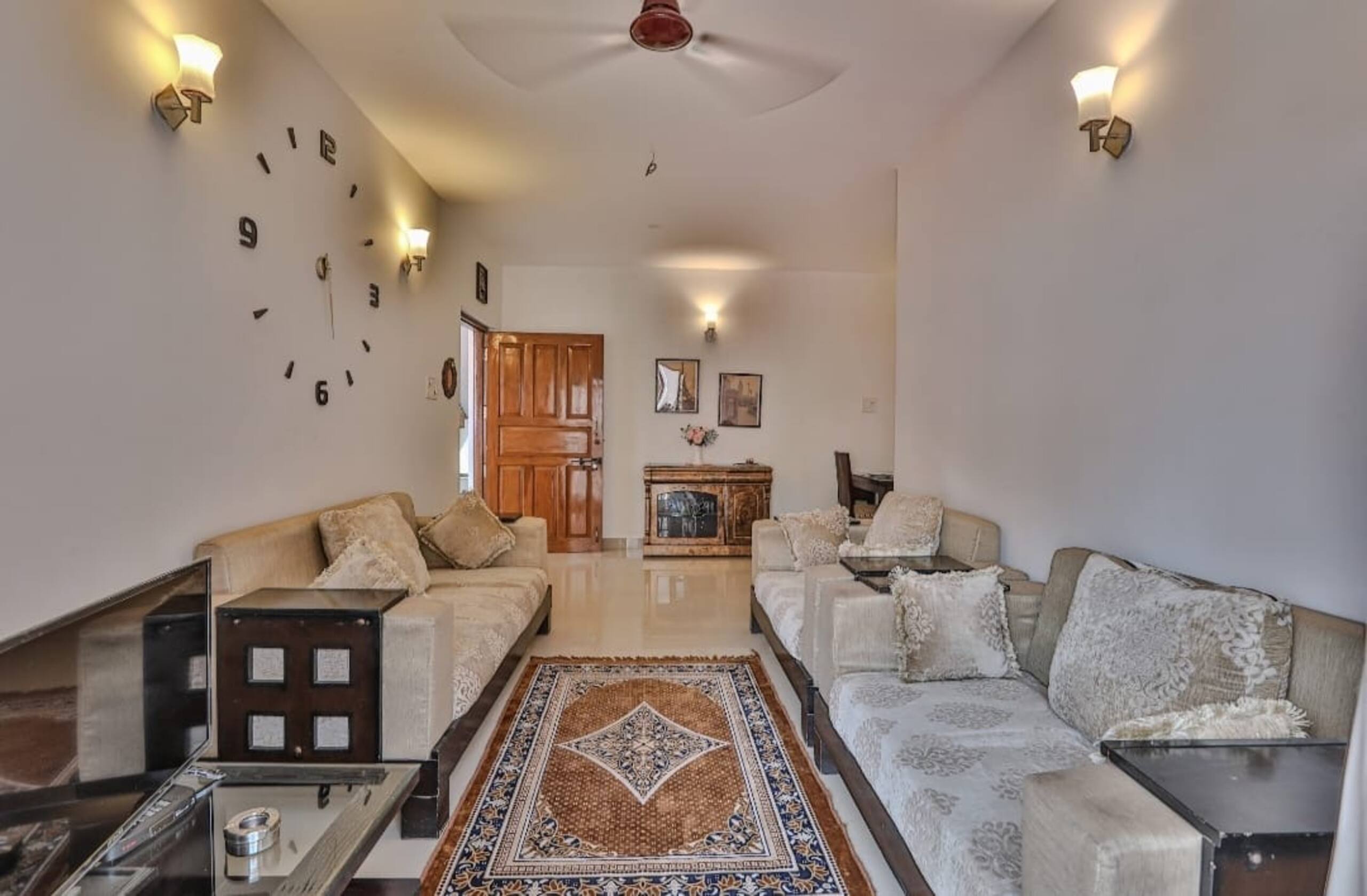 Luxury 2BHK apartment with Pool at Hilltop Vagator 10