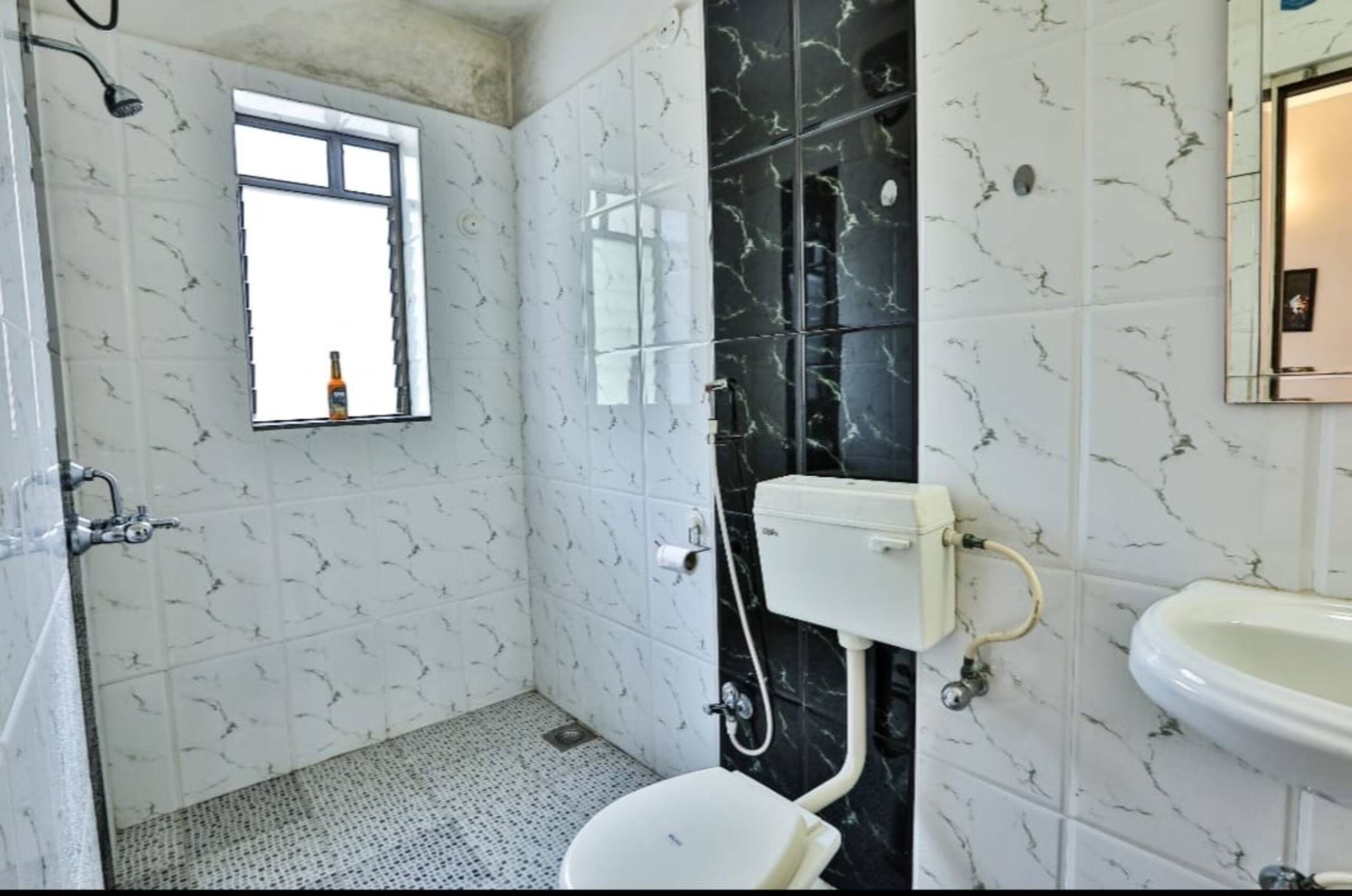 Luxury 2BHK apartment with Pool at Hilltop Vagator 24