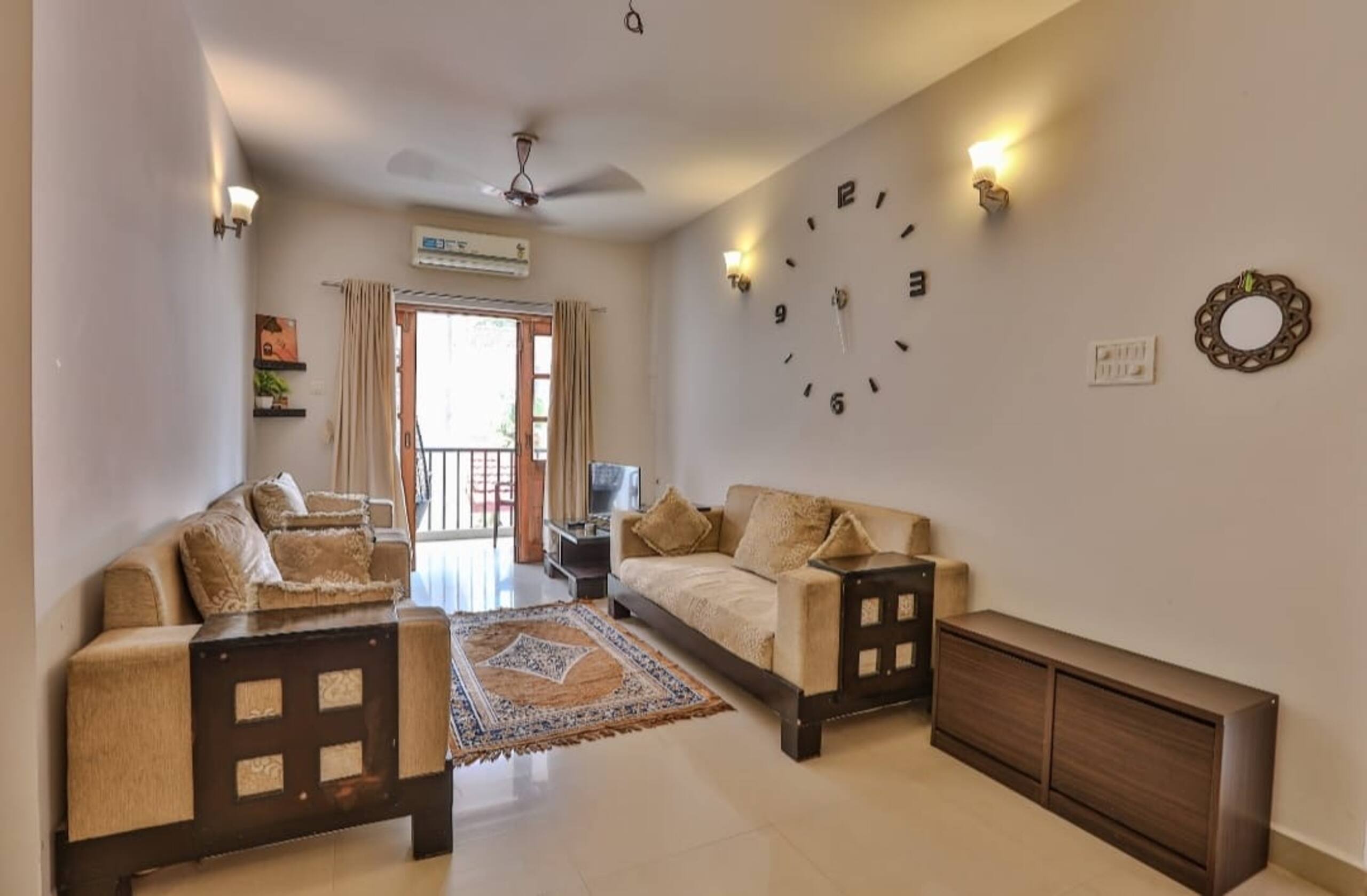 Luxury 2BHK apartment with Pool at Hilltop Vagator 12