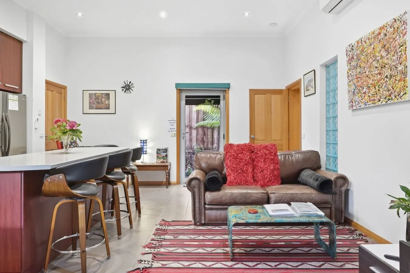 Barber's Hyde 2BR, Walk to Cafés & Waterfront 10