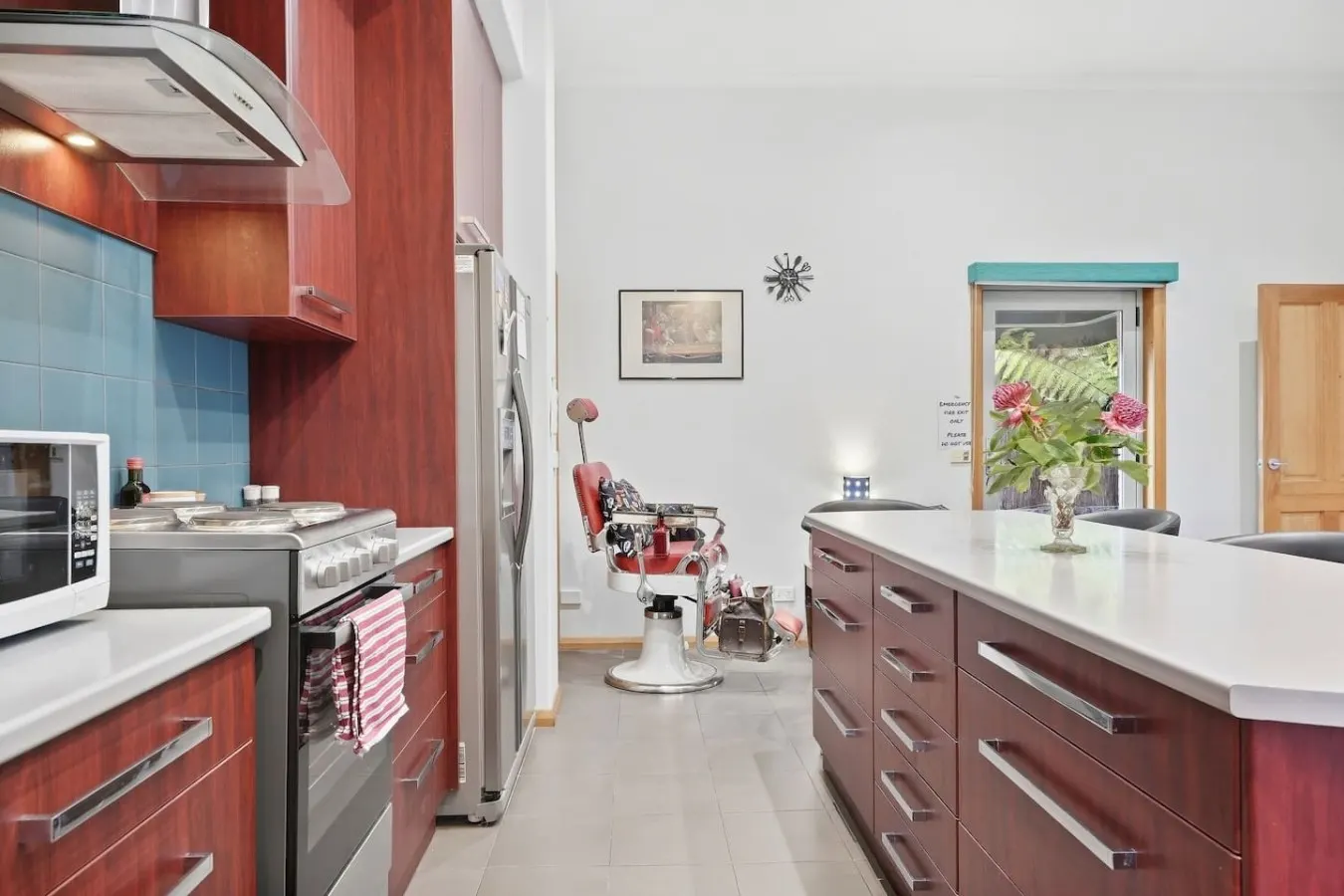 Barber's Hyde 2BR, Walk to Cafés & Waterfront 14