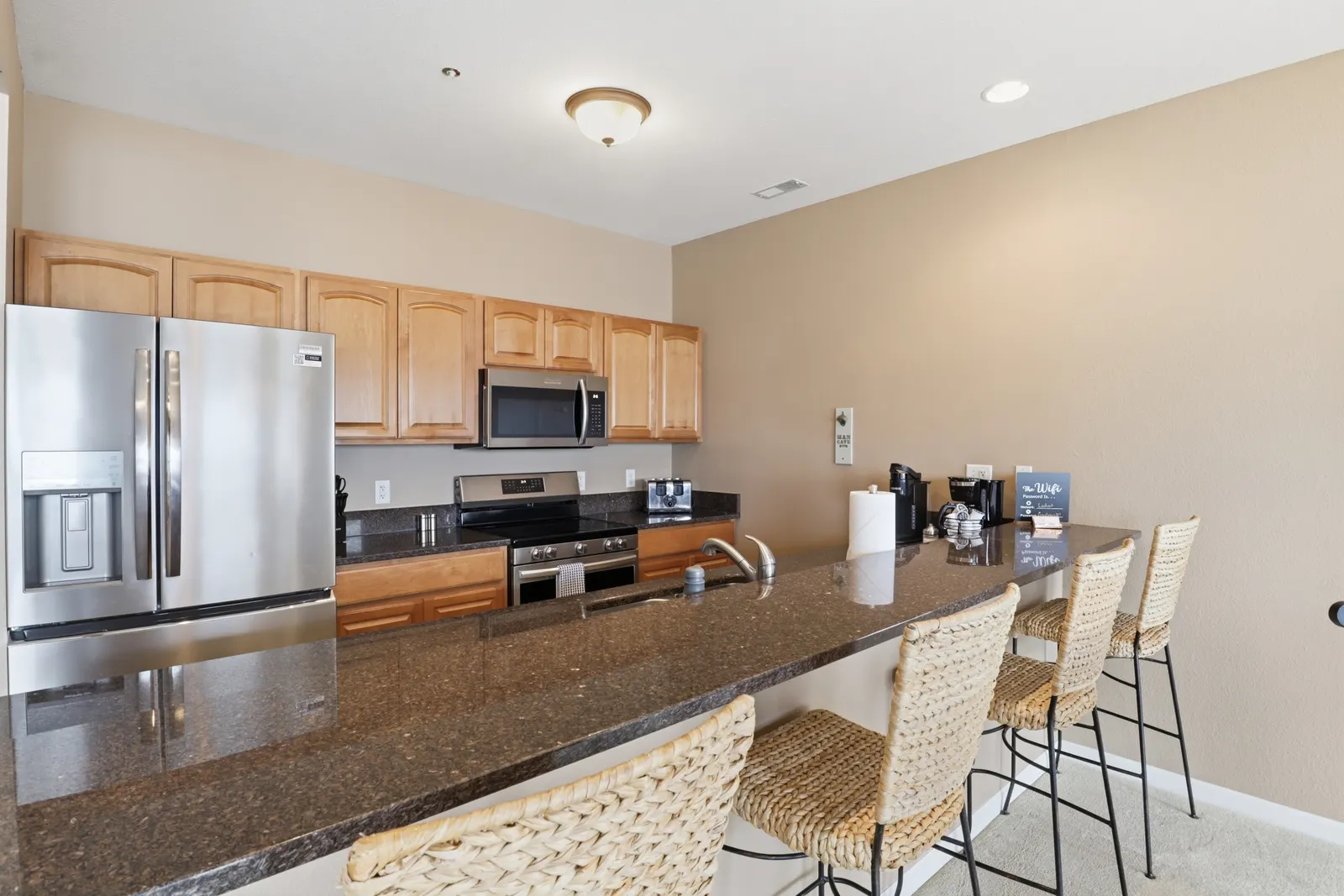 Super Spacious Lakefront Condo Sleeps 9! 13