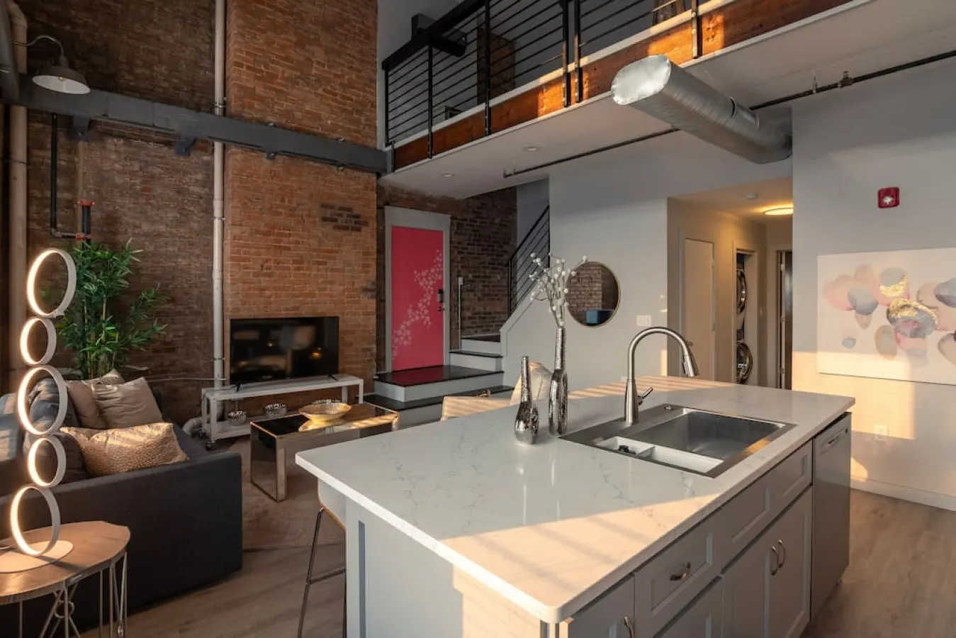 Bubbles Fantasy Suite: Explore OTR/DT & Rhinegeist 9