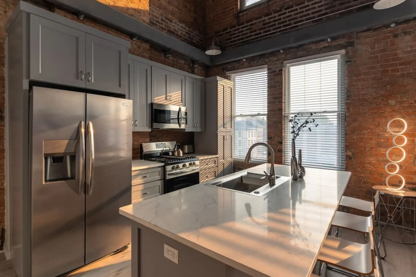Bubbles Fantasy Suite: Explore OTR/DT & Rhinegeist 12