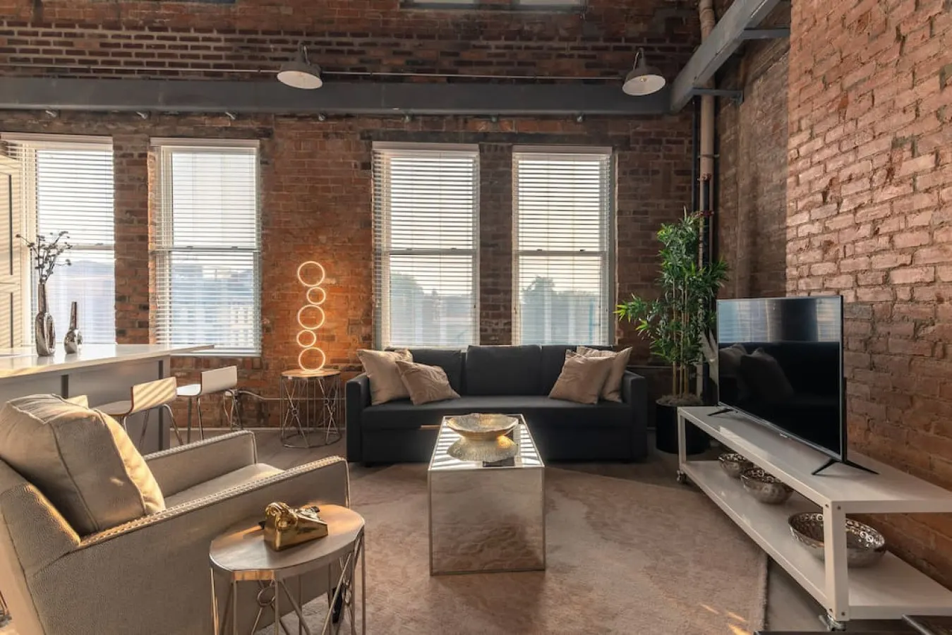 Bubbles Fantasy Suite: Explore OTR/DT & Rhinegeist 19