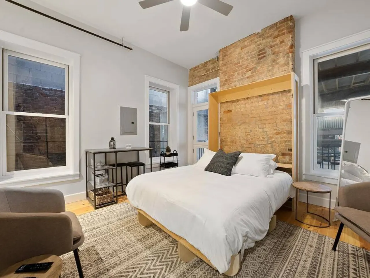 Luxury MicroSuite On Findlay Market Over the Rhine 7