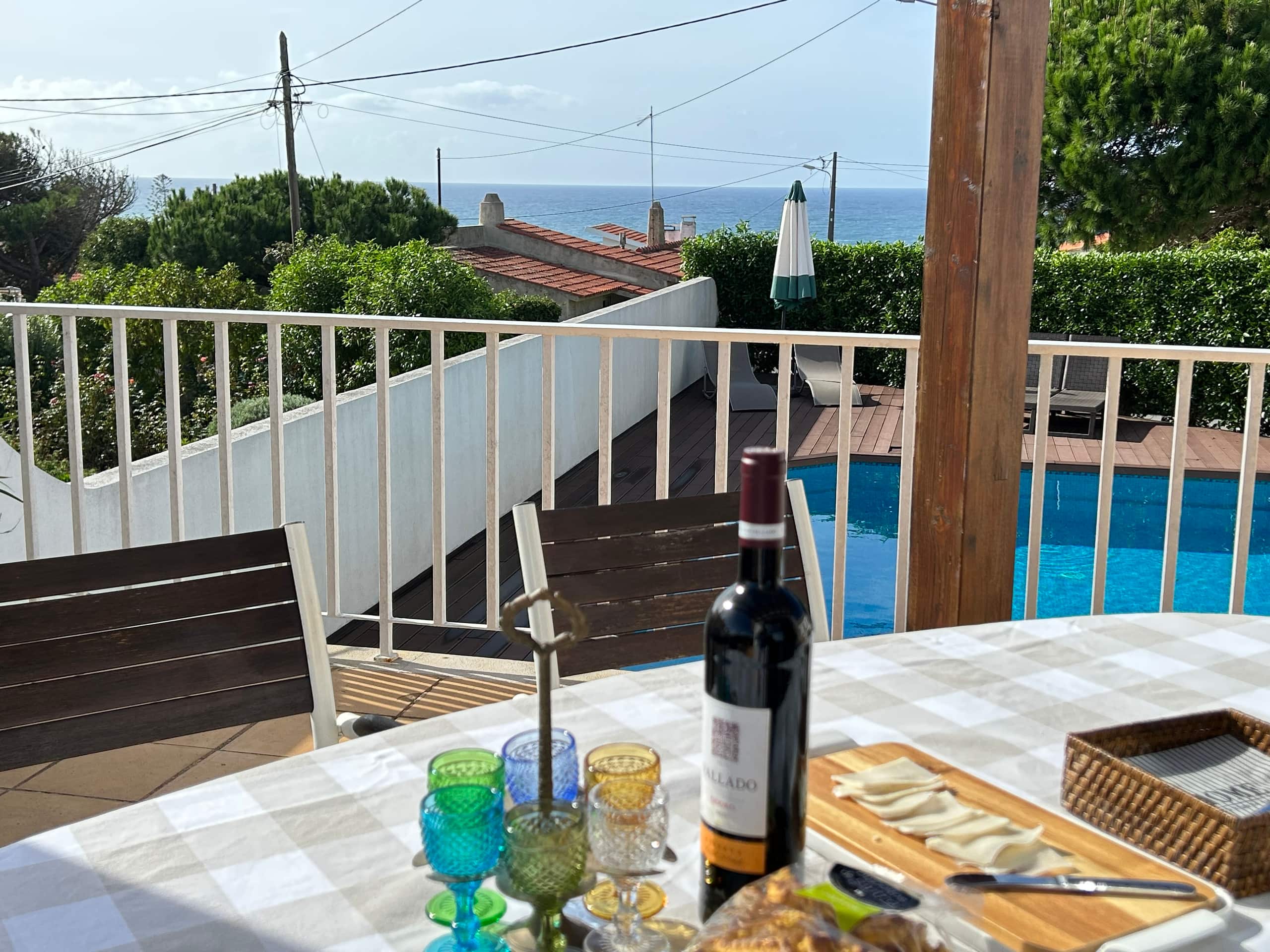 Relax on the sunny pool deck. Children friendly 39