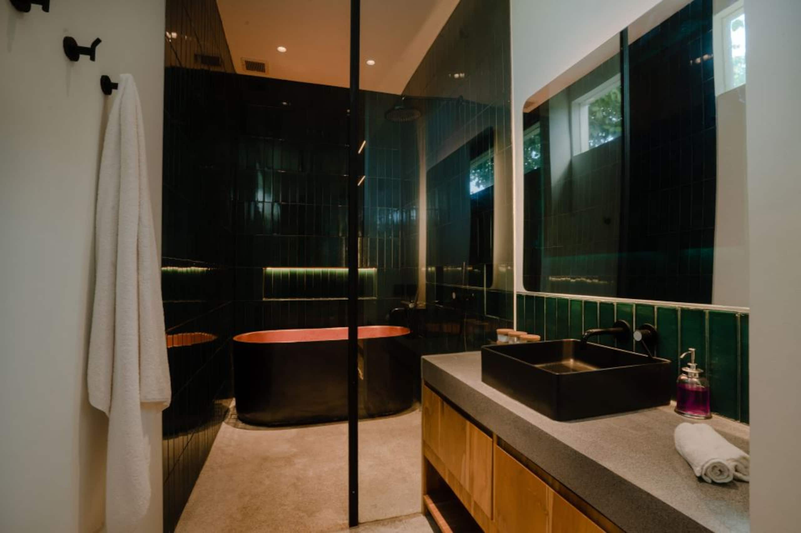 Two Bed Villa Beachside Sanur 12