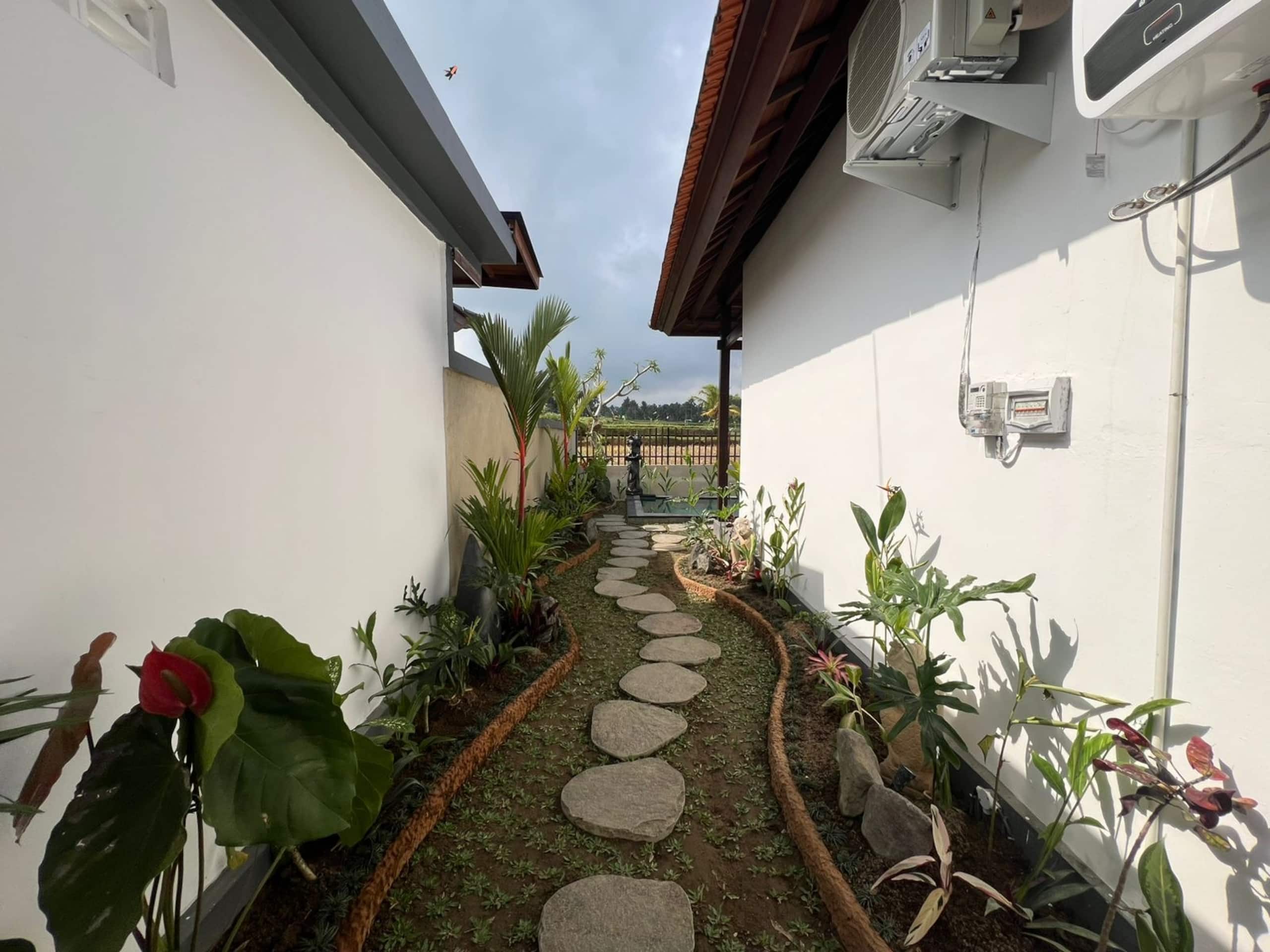 Romantic private pool villa near Alas Harum — photo 4