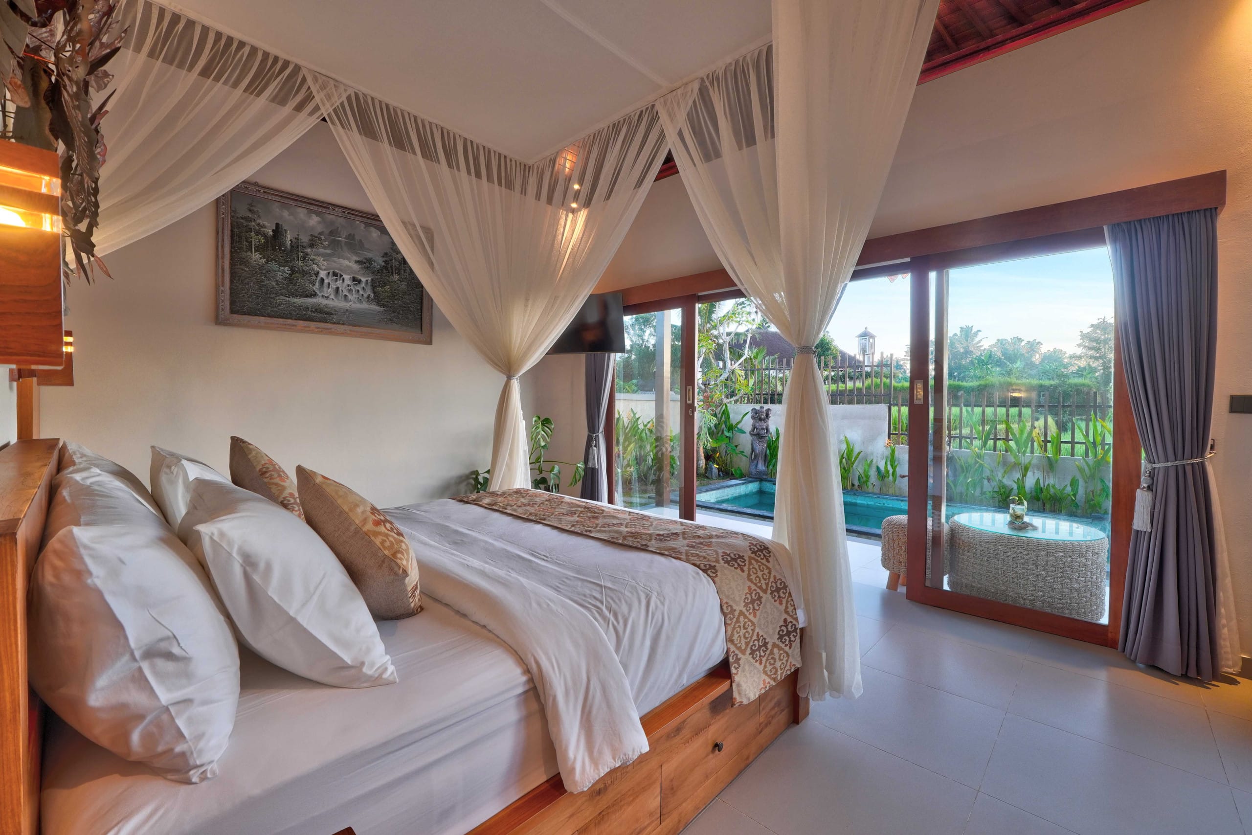 Romantic private pool villa near Alas Harum 24