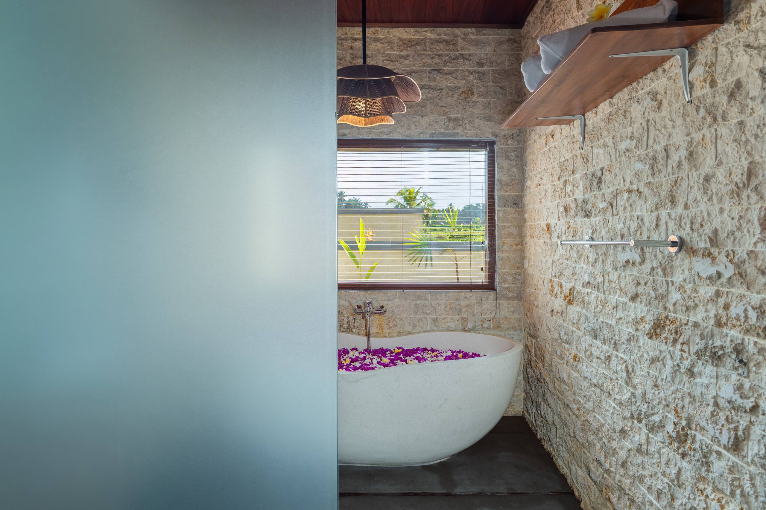 Romantic private pool villa near Alas Harum — photo 5