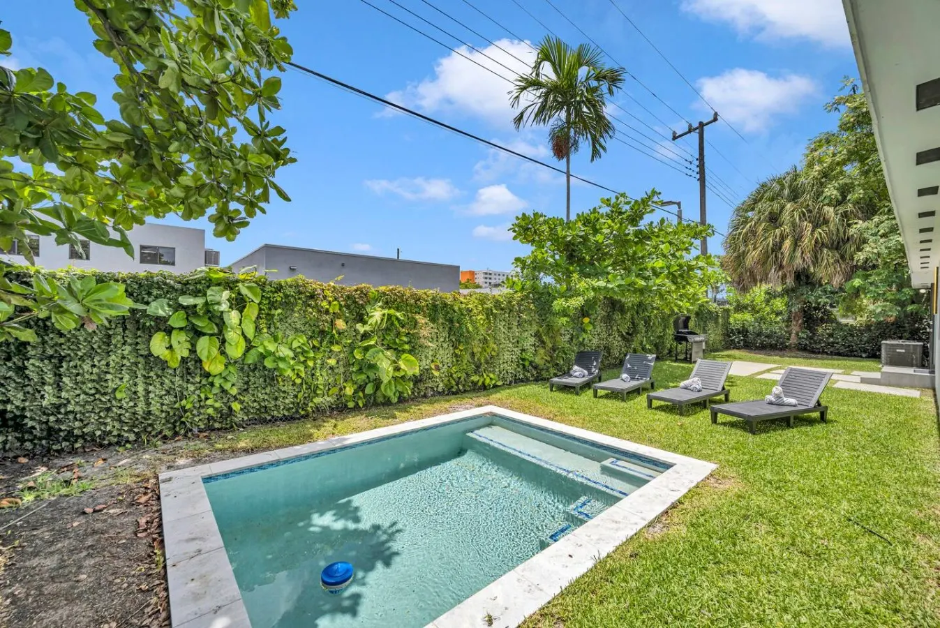 Casa Solara Tropical Oasis With Pool. Sleeps 10 3