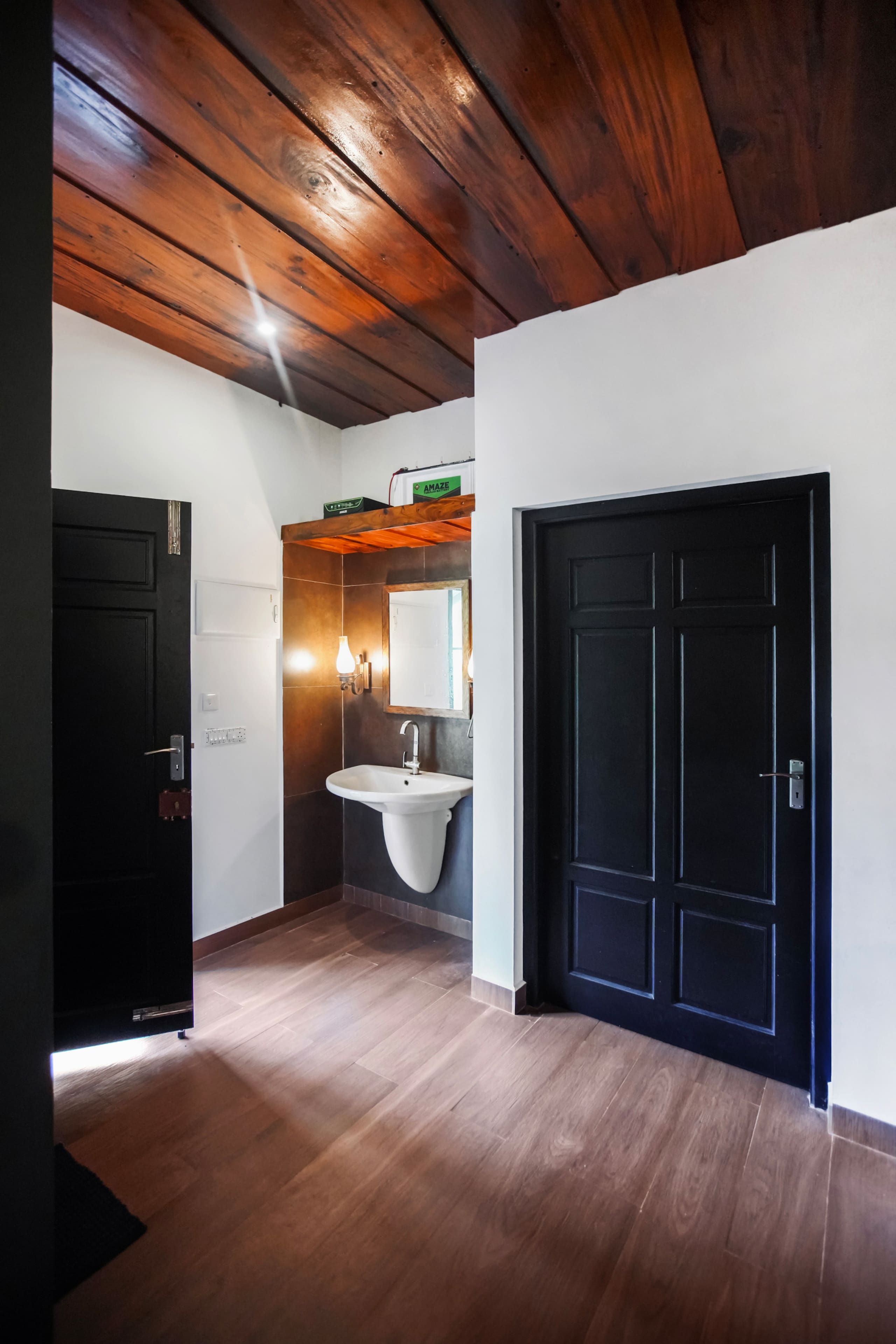 Emerald Backwaters | Private Waterfront Villa. 6
