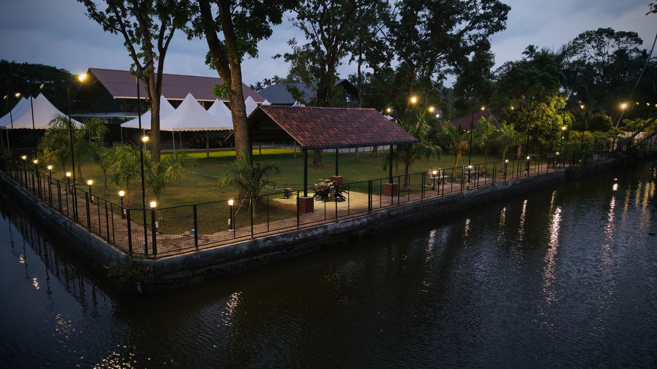 Emerald Backwaters | Private Waterfront Villa. 9