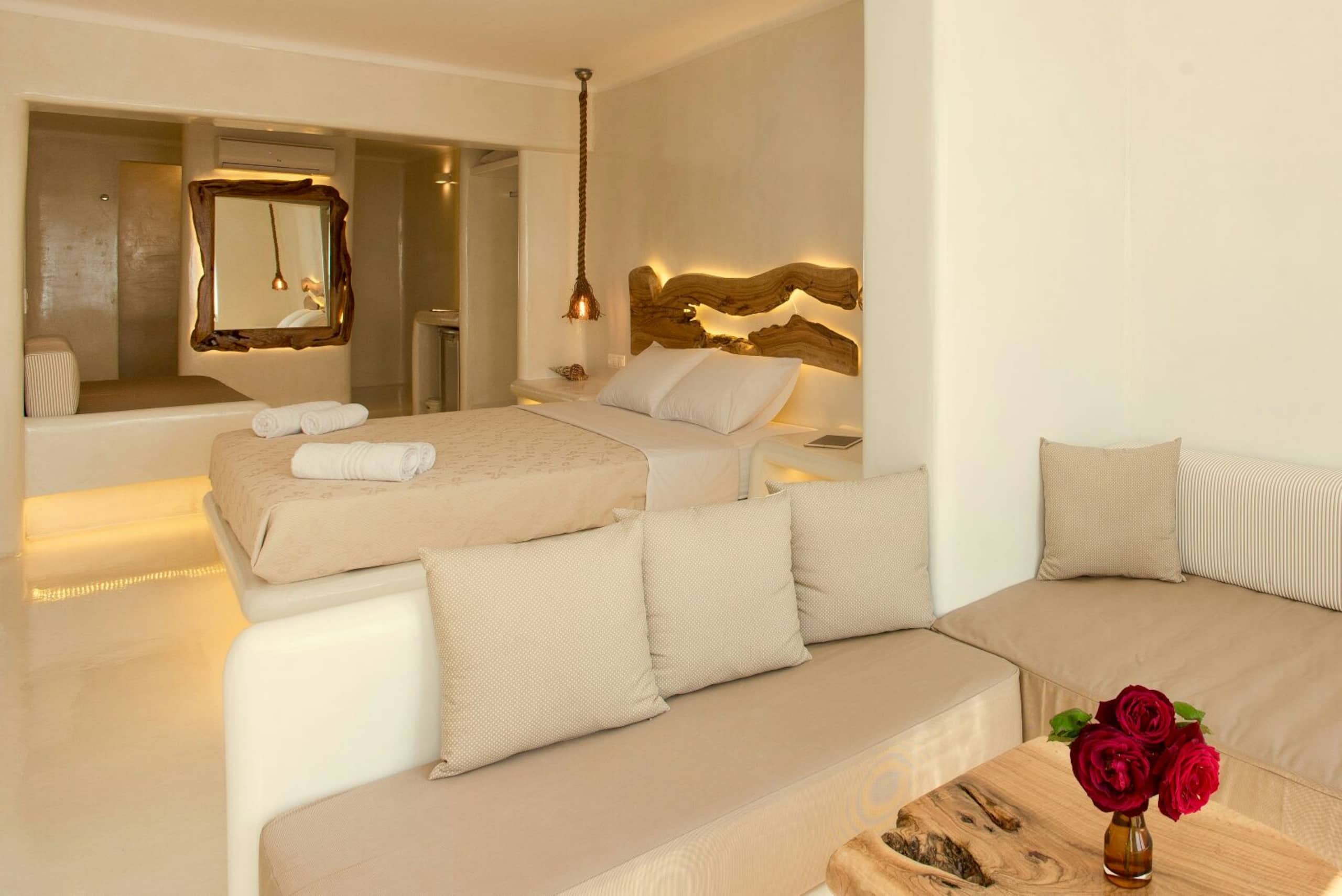 VILLA ELINA suite  for 4 people near the port
