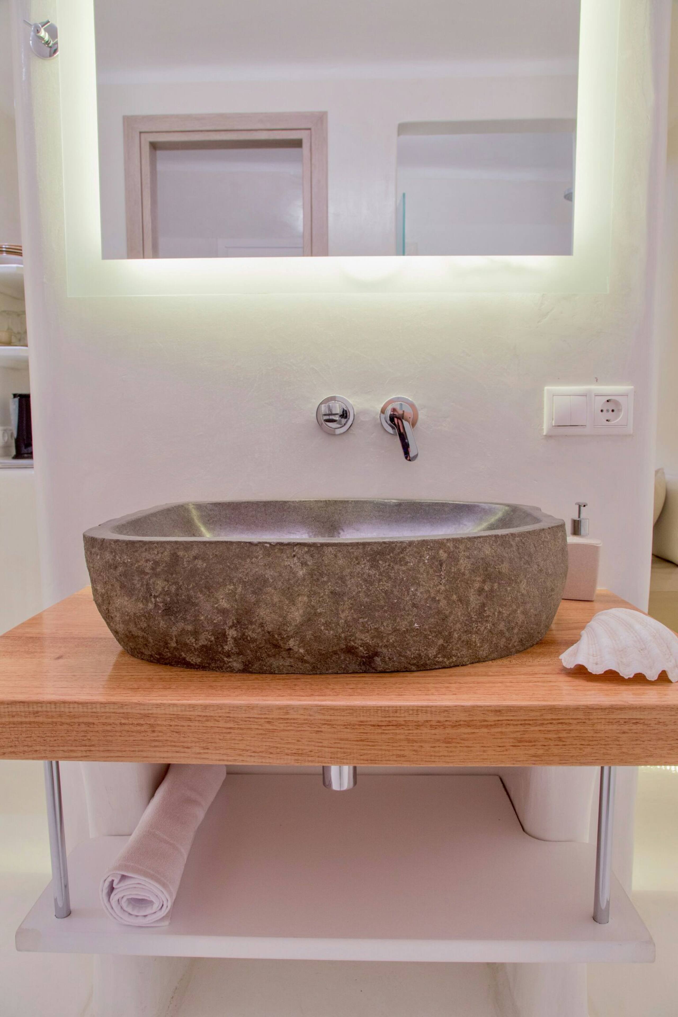 VILLA ELINA suite  for 4 people near the port 7