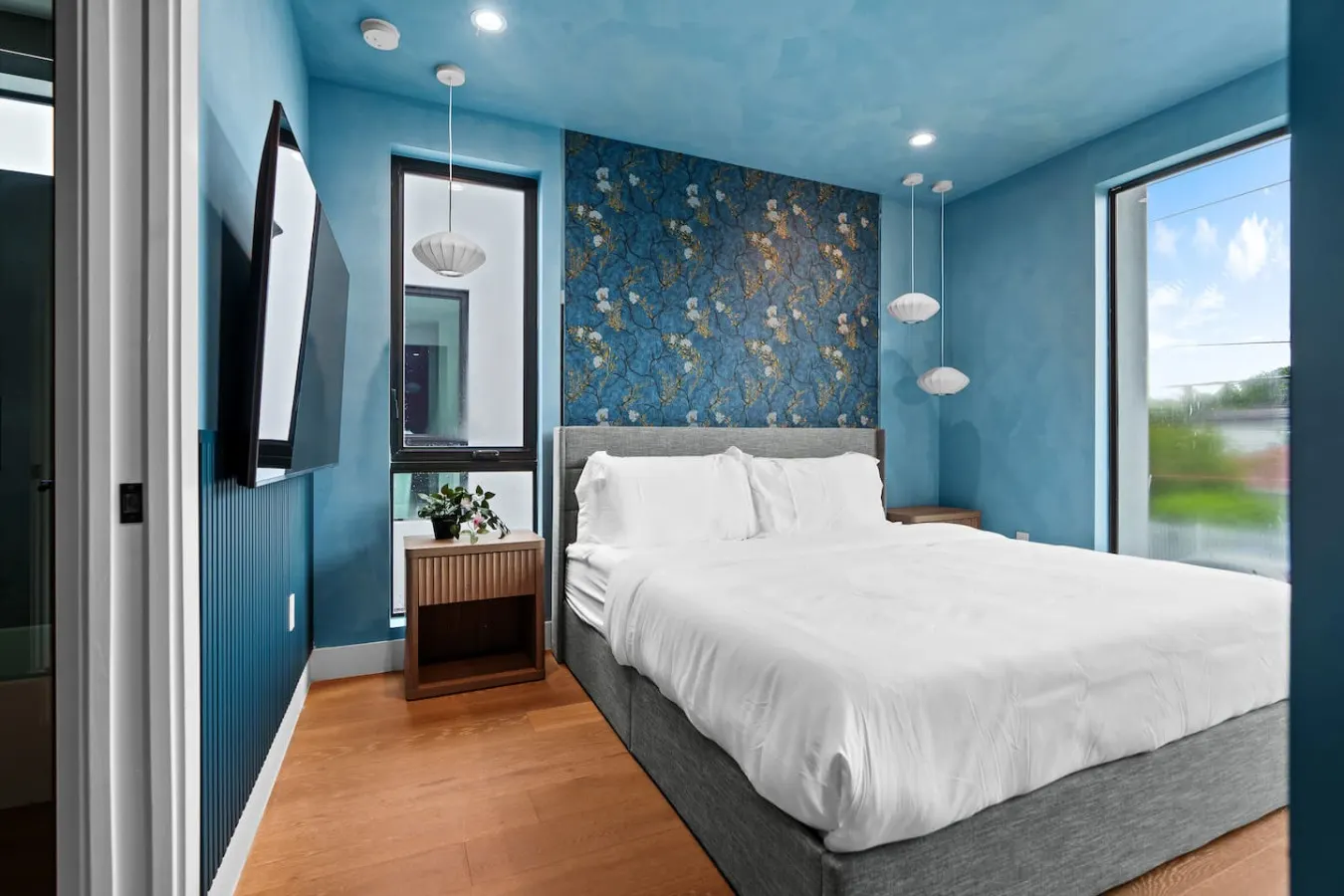 20% Off NEW Central Miami Stylish Villa w/Pool! 10