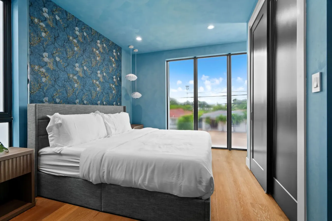 20% Off NEW Central Miami Stylish Villa w/Pool! 11