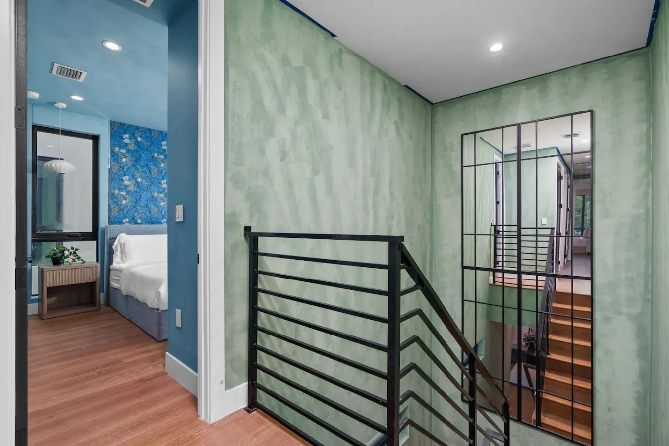 20% Off NEW Central Miami Stylish Villa w/Pool! 17