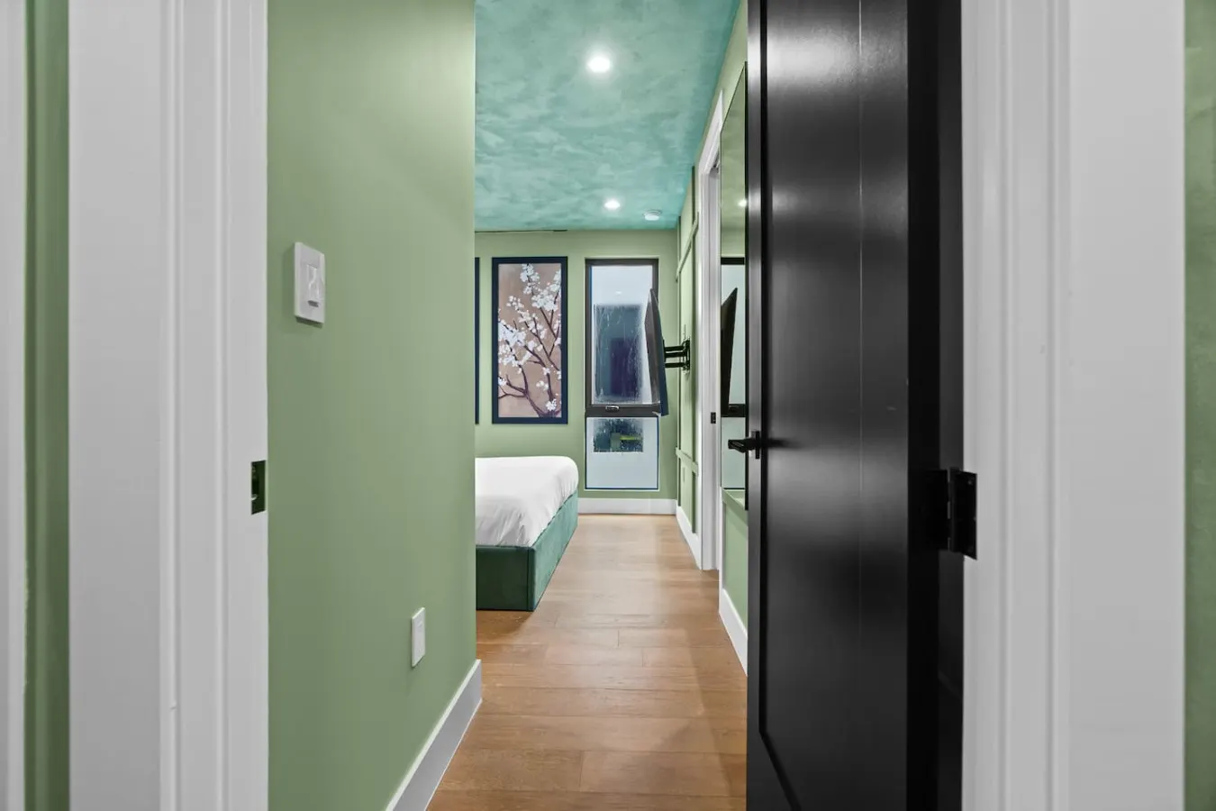 20% Off NEW Central Miami Stylish Villa w/Pool! 20
