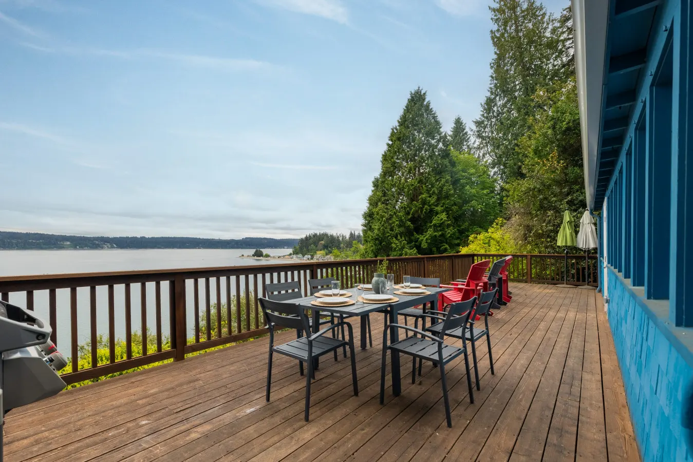 Sunrise View Waterfront Cabin 10