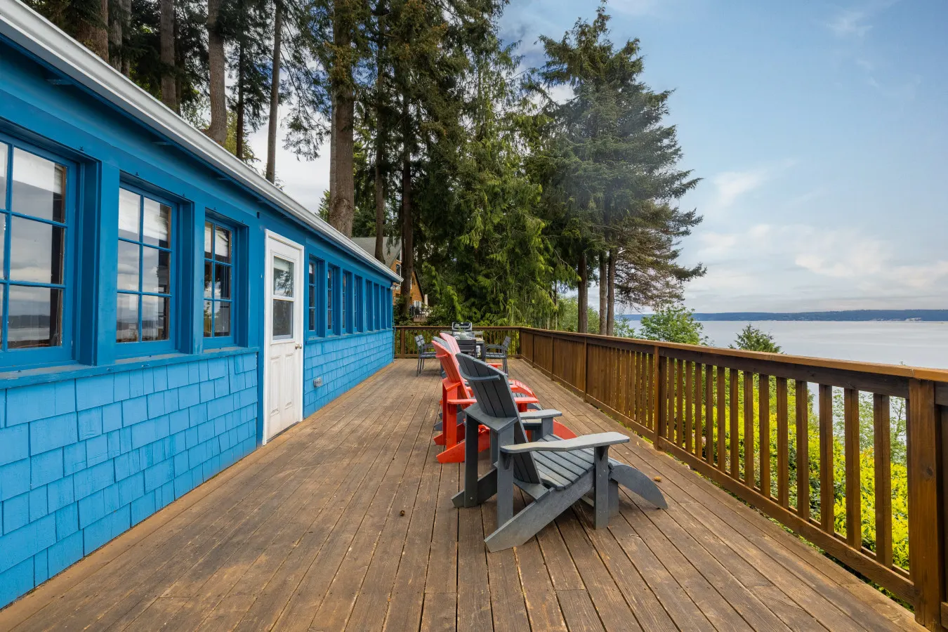 Sunrise View Waterfront Cabin 12