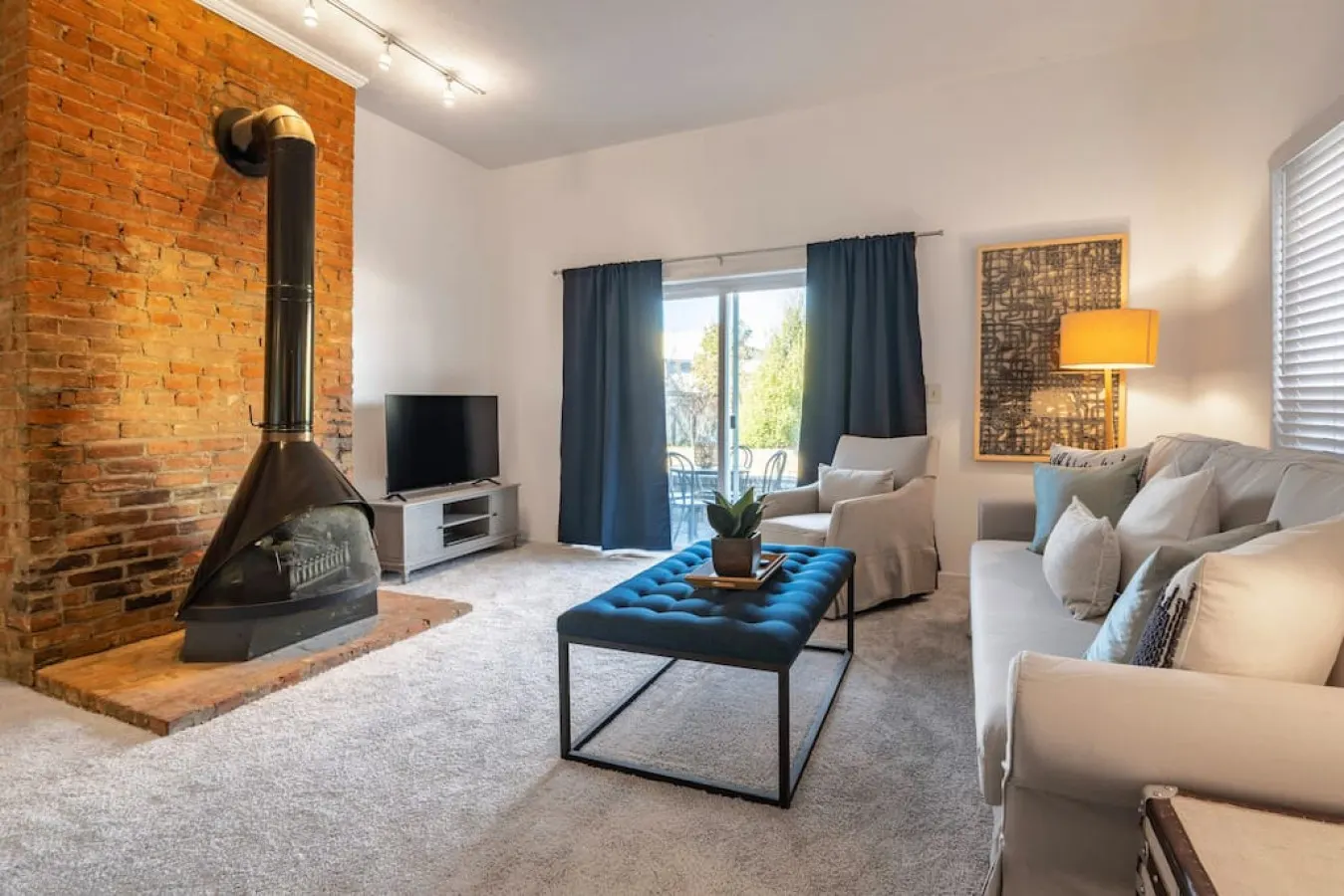 Adorable Mt Adams 2BR near it all