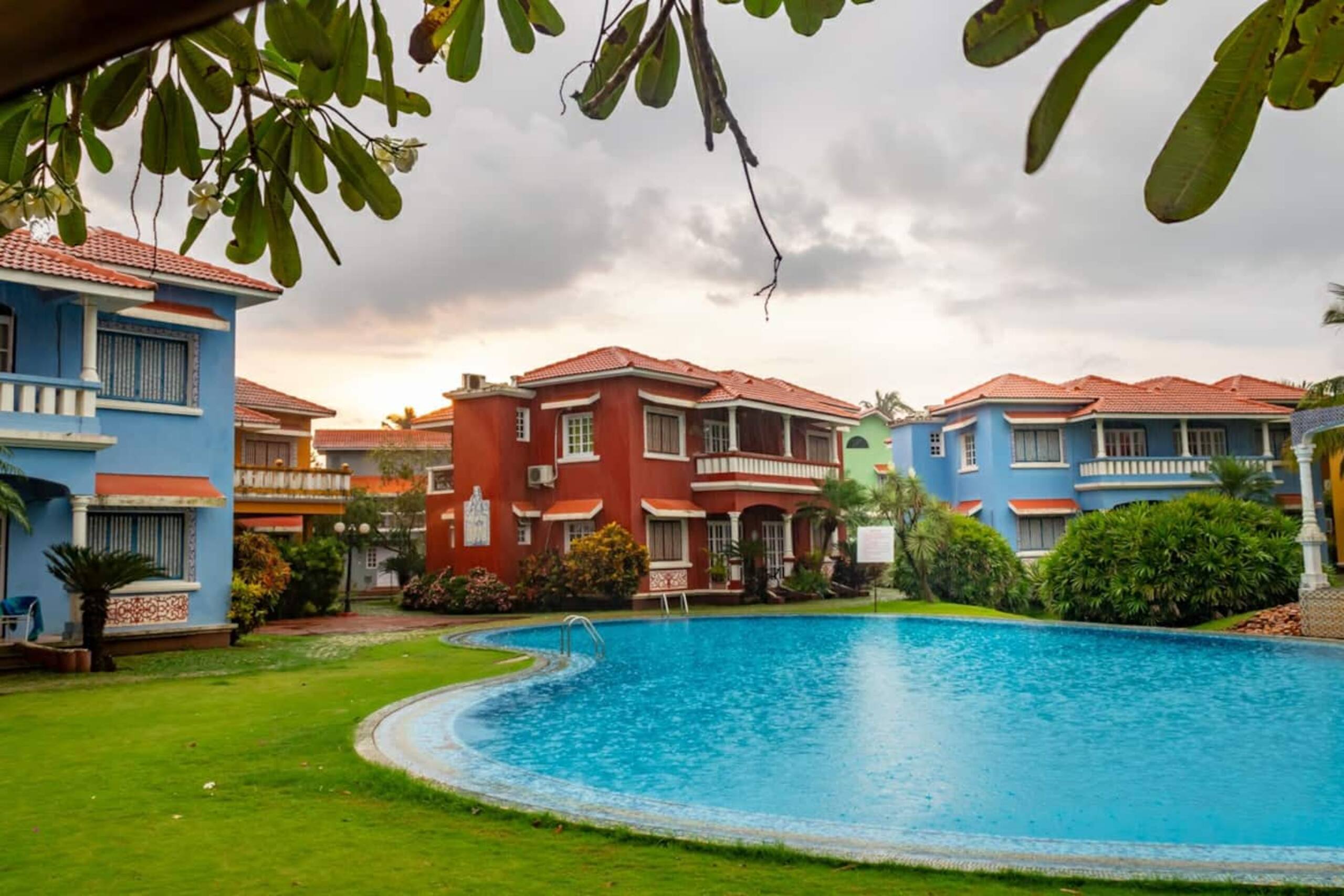 Blue house by the sea 19