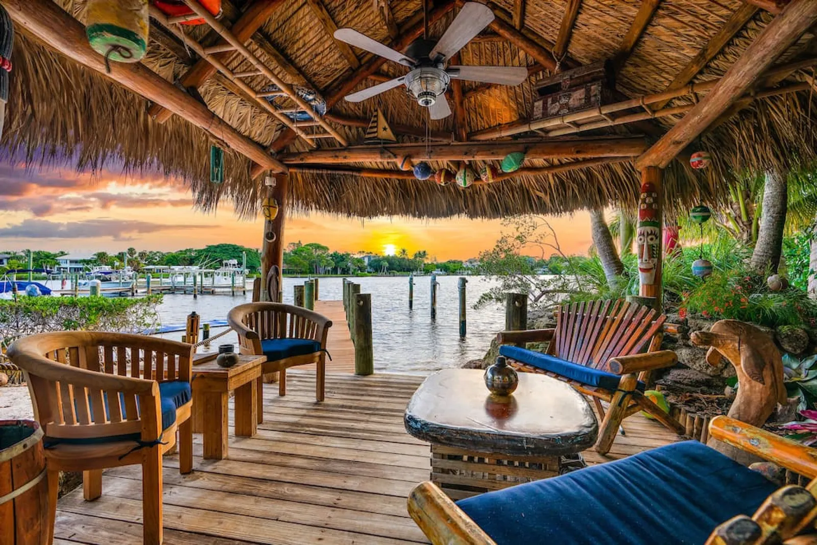 The River House, Boston Whaler Boat Included, Private Beach! 2