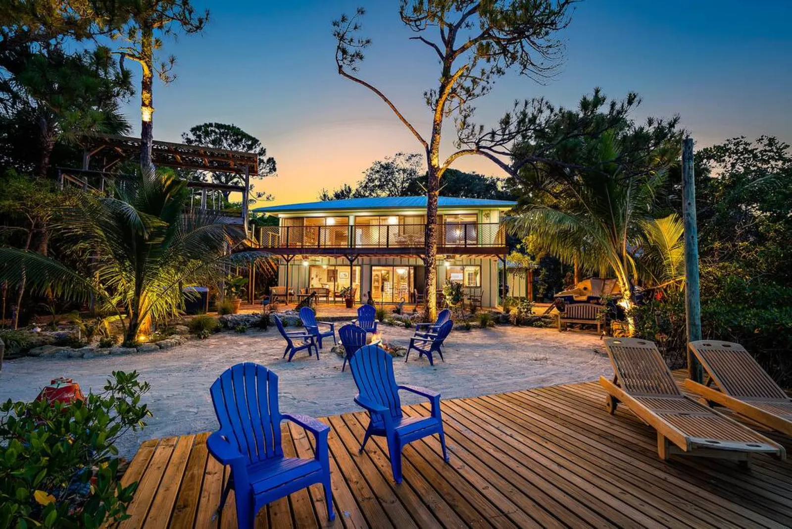 The River House, Boston Whaler Boat Included, Private Beach! 9
