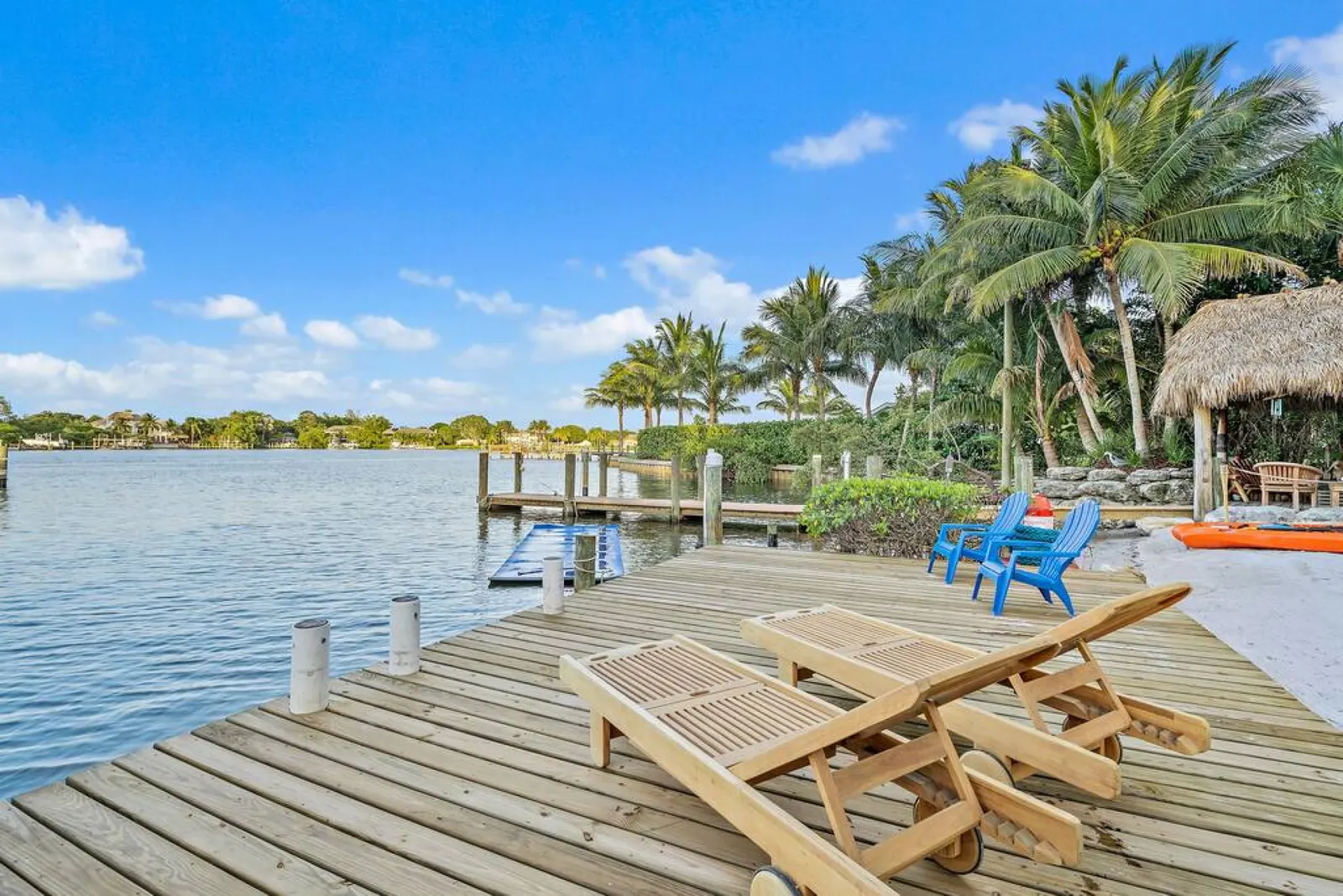 The River House, Boston Whaler Boat Included, Private Beach! 16