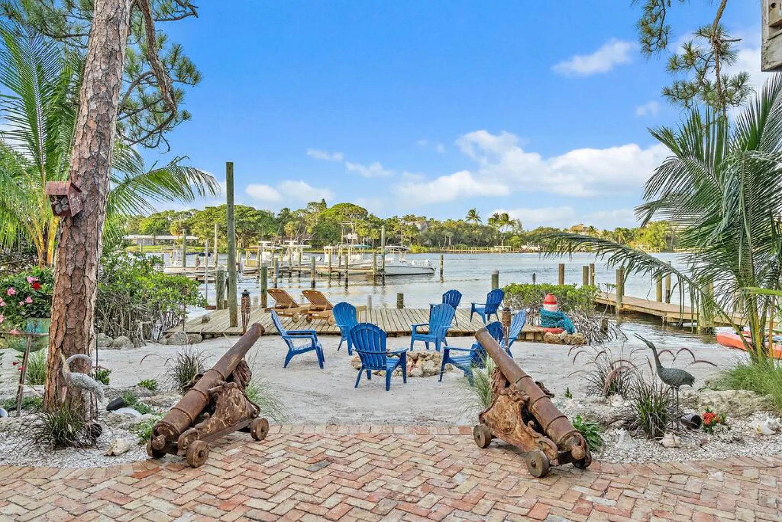 The River House, Boston Whaler Boat Included, Private Beach! 18