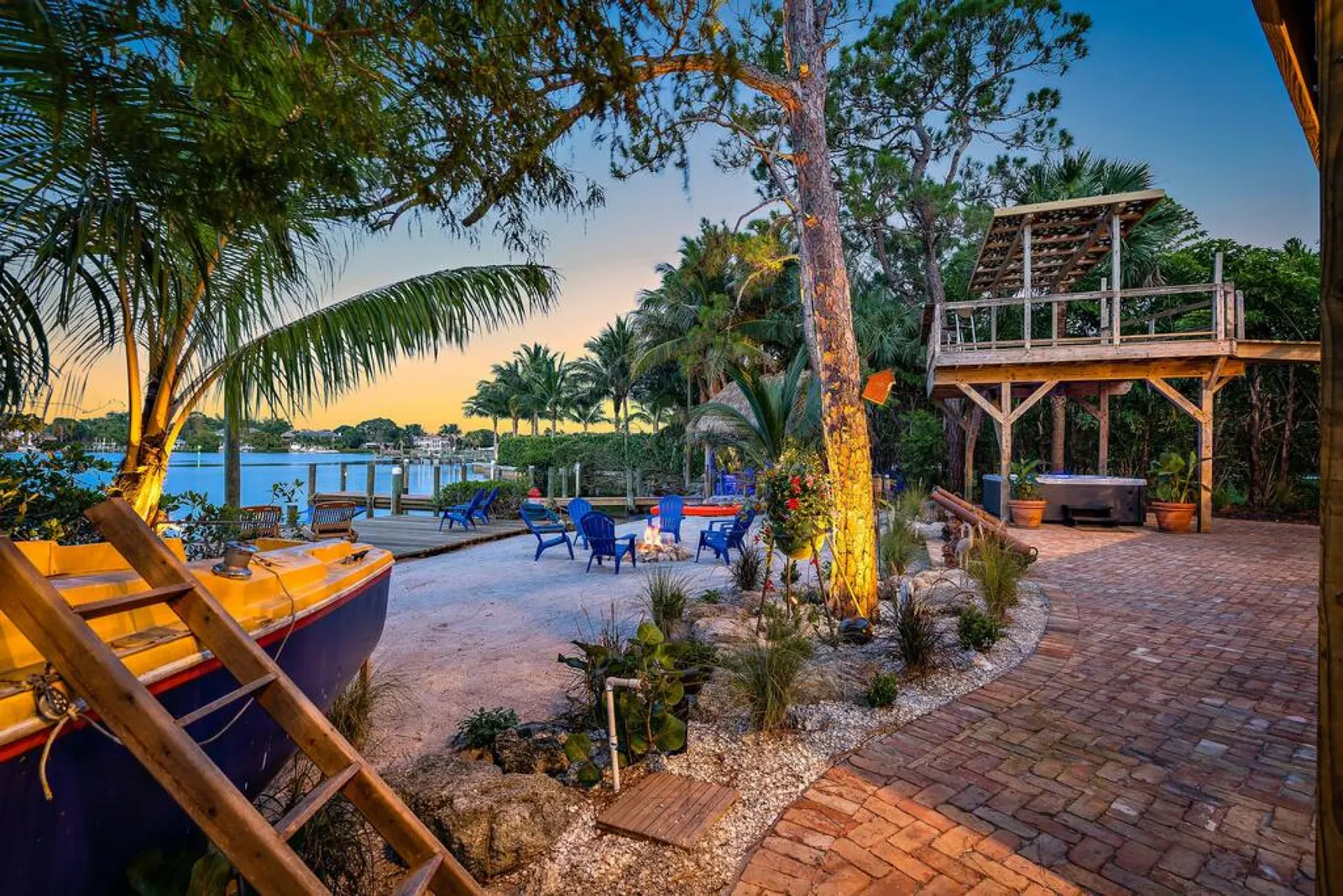 The River House, Boston Whaler Boat Included, Private Beach! 7