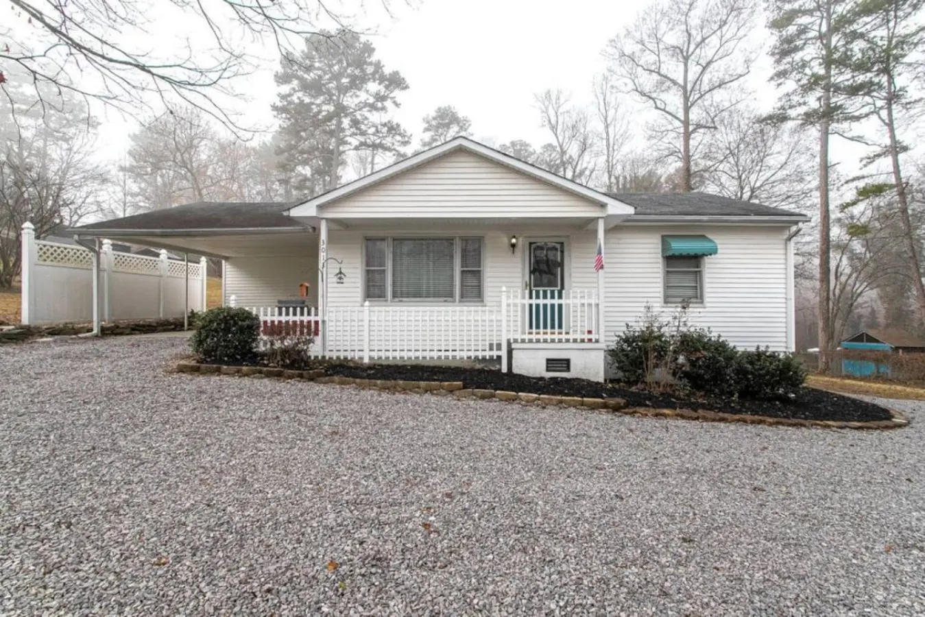 Charming West Knox Cottage w/ Carport & Patio 13