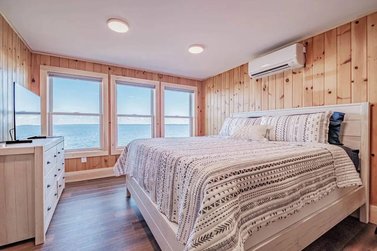 Sebago Sunrise- Luxury Lakefront on Sebago - dock/mooring+ kayaks 19