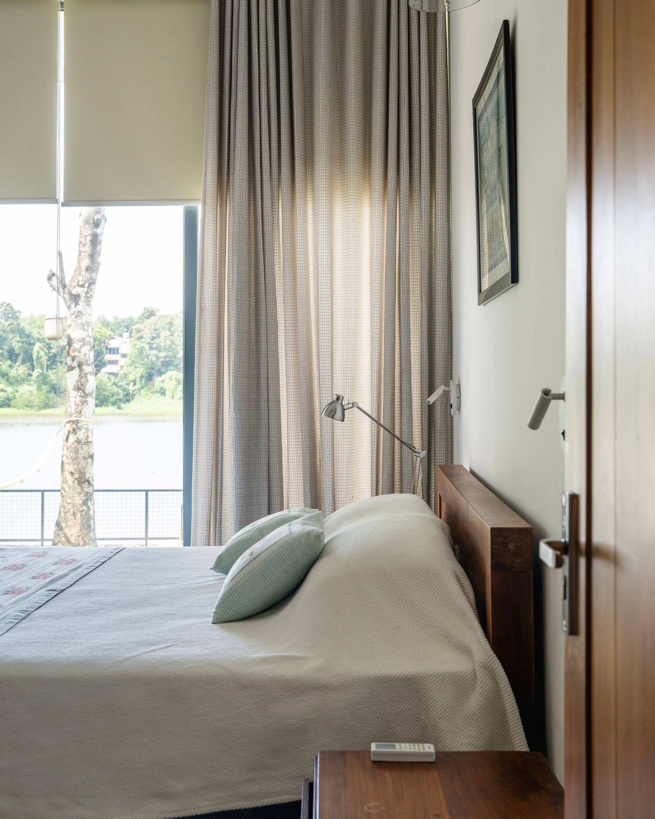 Poetry – A Tranquil Riverfront Villa by Granary 5