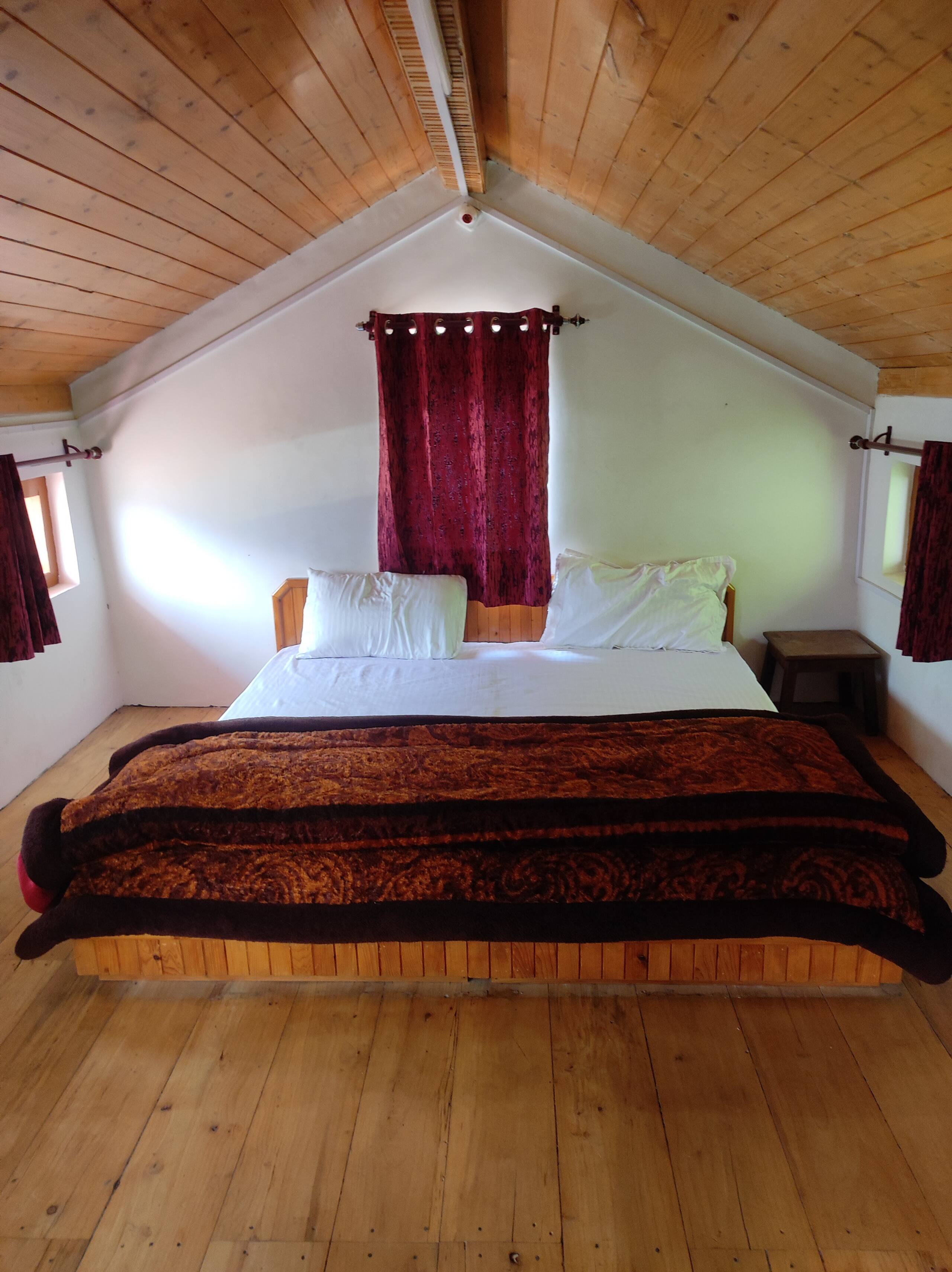 Ojas Wooden Cottages 11