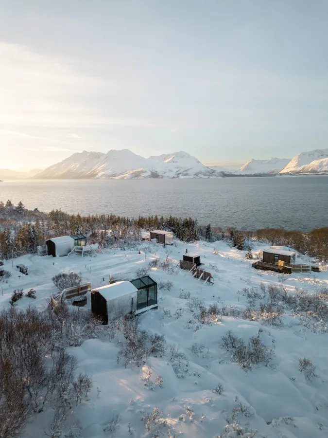14 Peaks • Glass Roof Cabin • WonderInn Arctic — foto 2