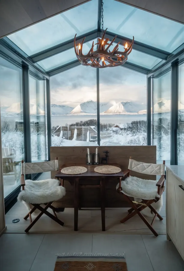 14 Peaks • Glass Roof Cabin • WonderInn Arctic — foto 5